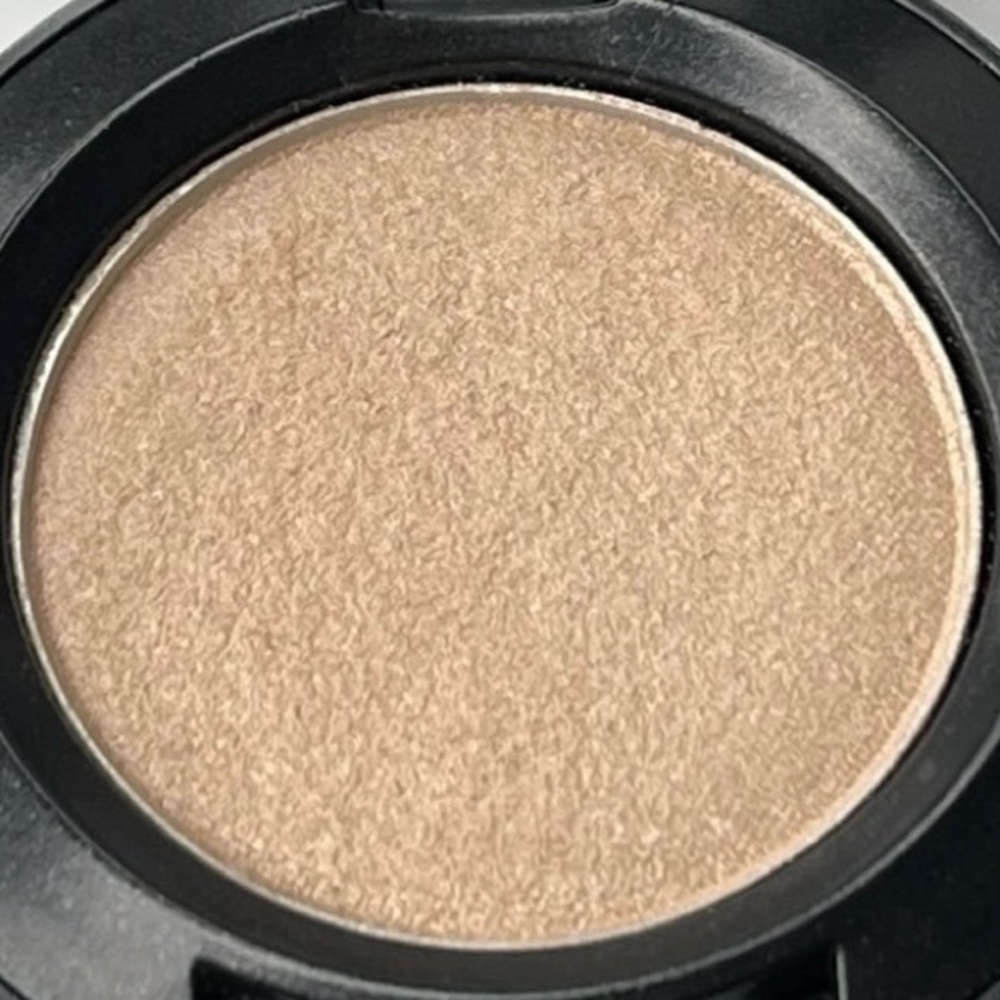 MAC Cosmetics CREME DE MIEL Eyeshadow Discontinued